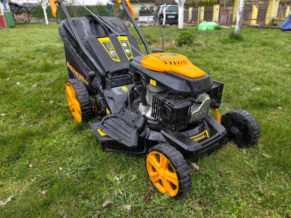 Benzinova kosačka Riwall 4735 s pohonom - 2