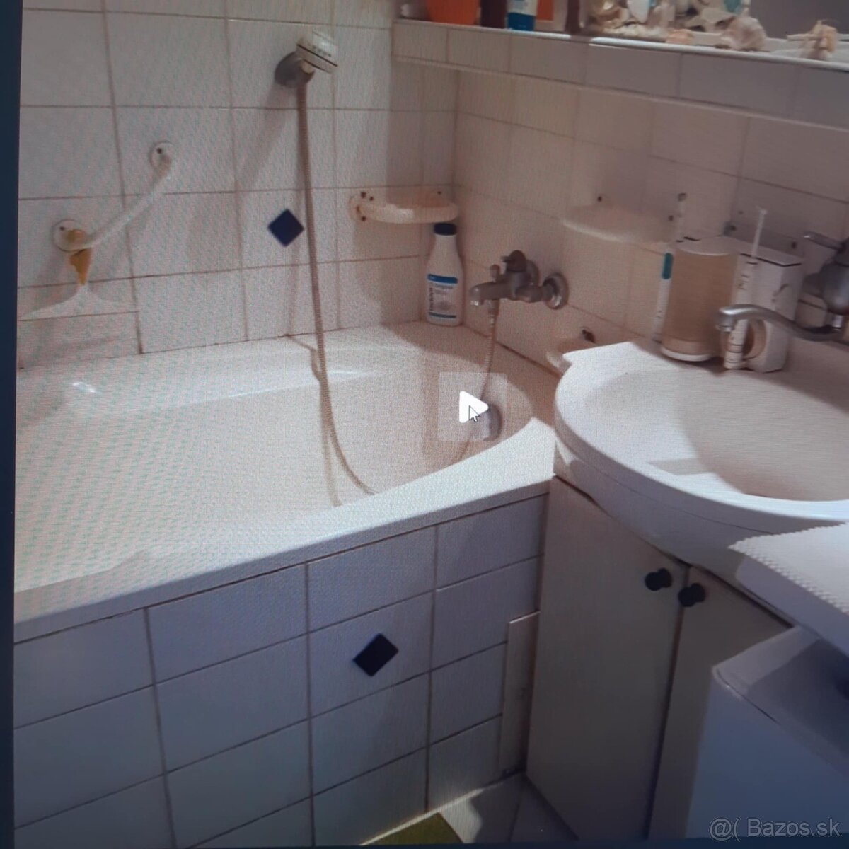 Darujem vaňu a umývadlovú skrinku - 2