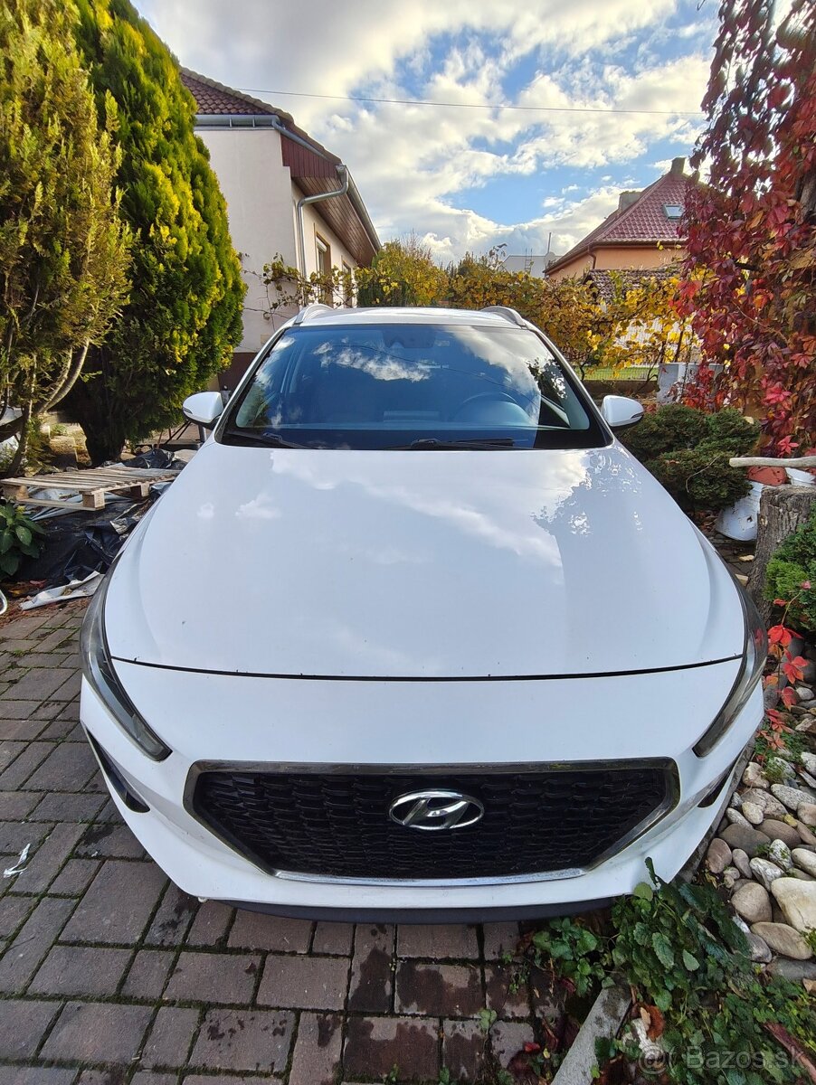 Predám Hyundai i30 kombi - 2