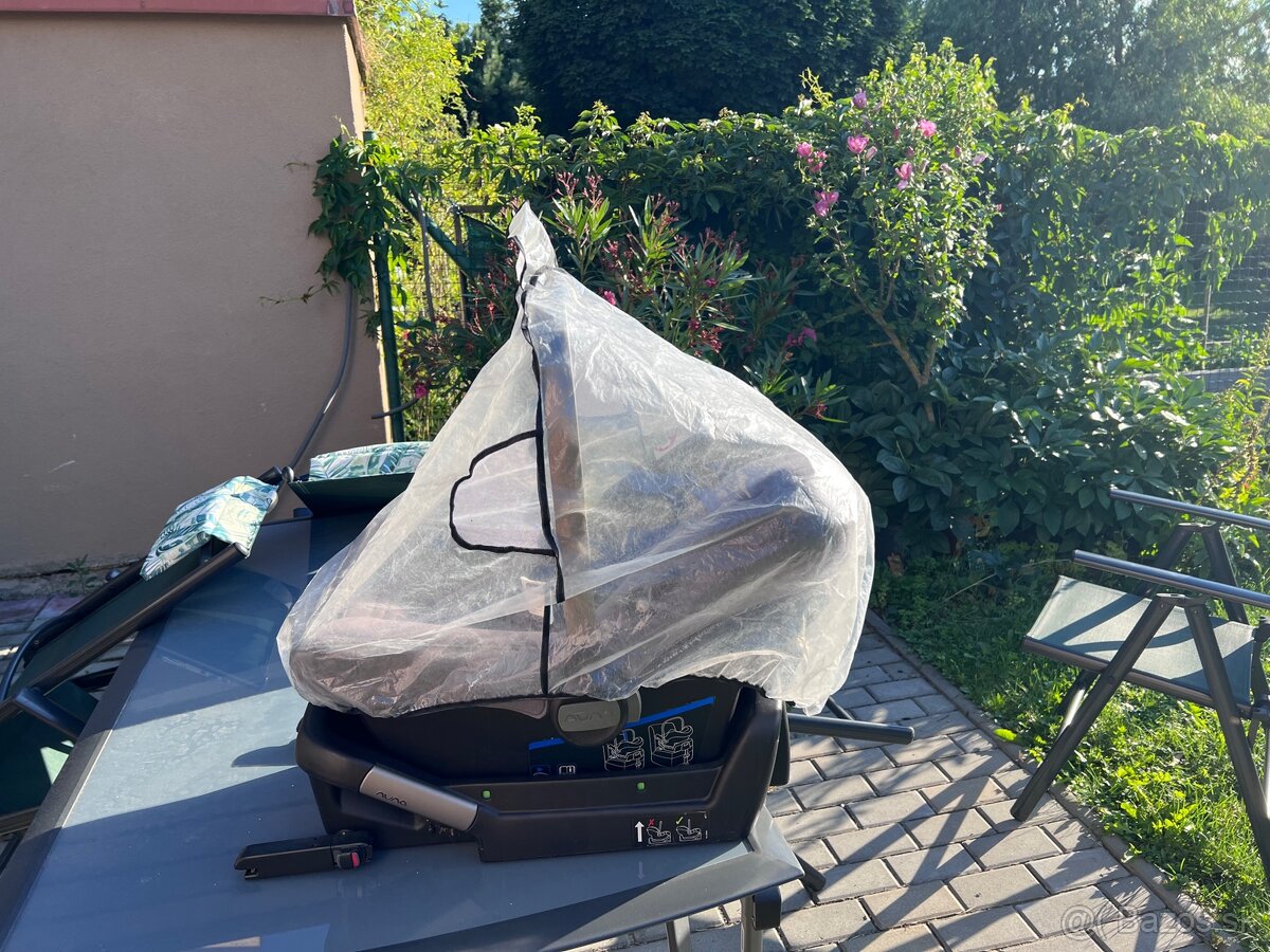 autosedačka Nuna PIPA Lite i-Size + Isofix základňa - 2