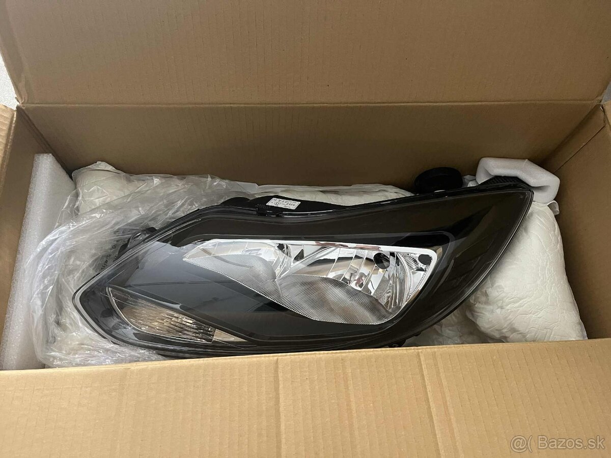 Predné svetlá Ford Focus III (2010 - - 2