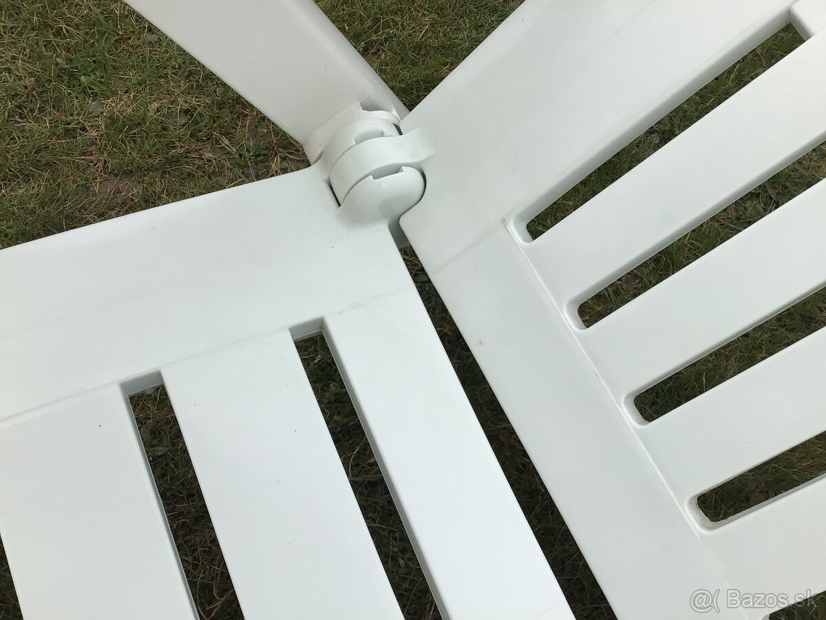 Plastové ležadlo - 2