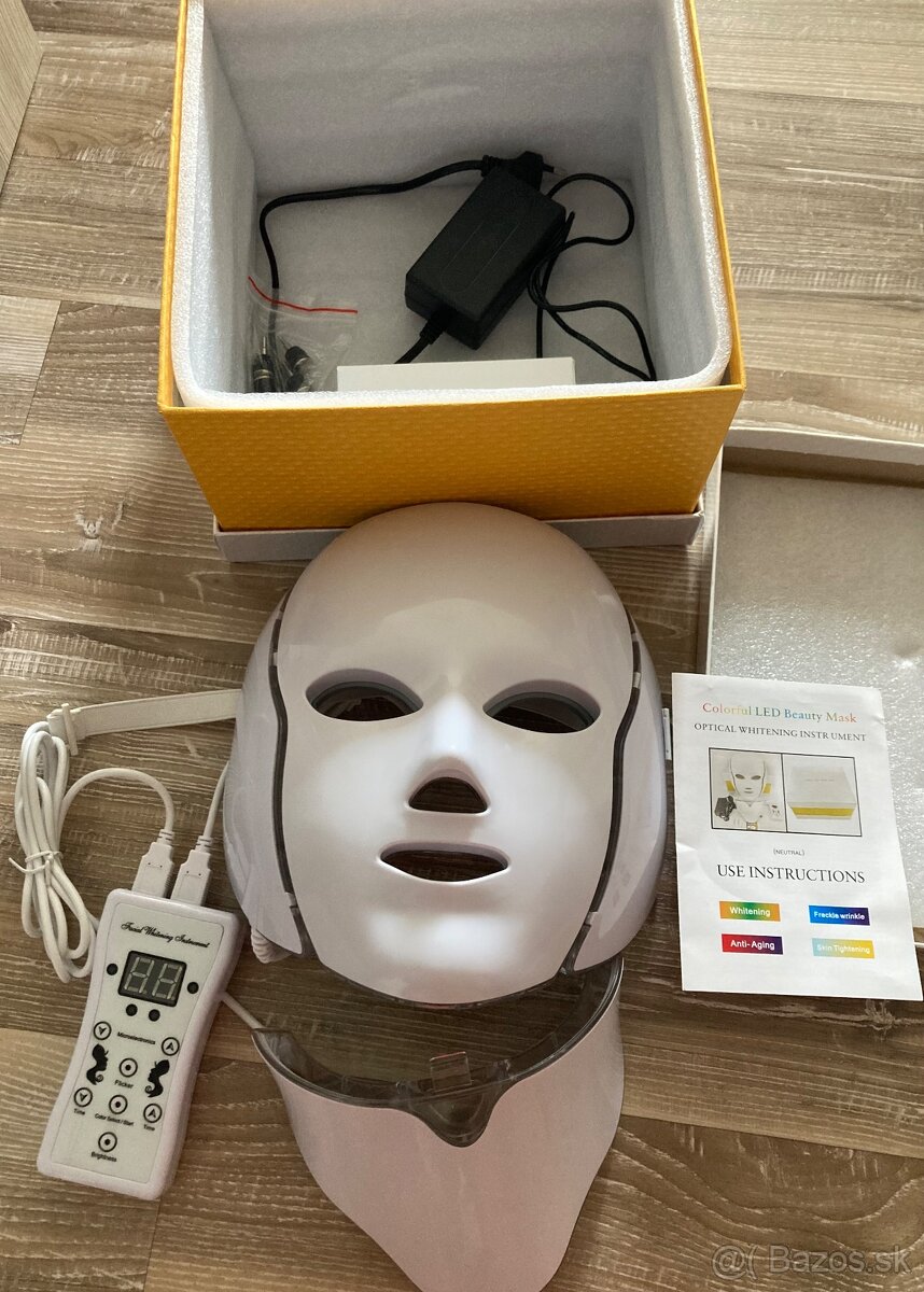 Ošetrujúca Led maska na tvár a krk/Nová - 2