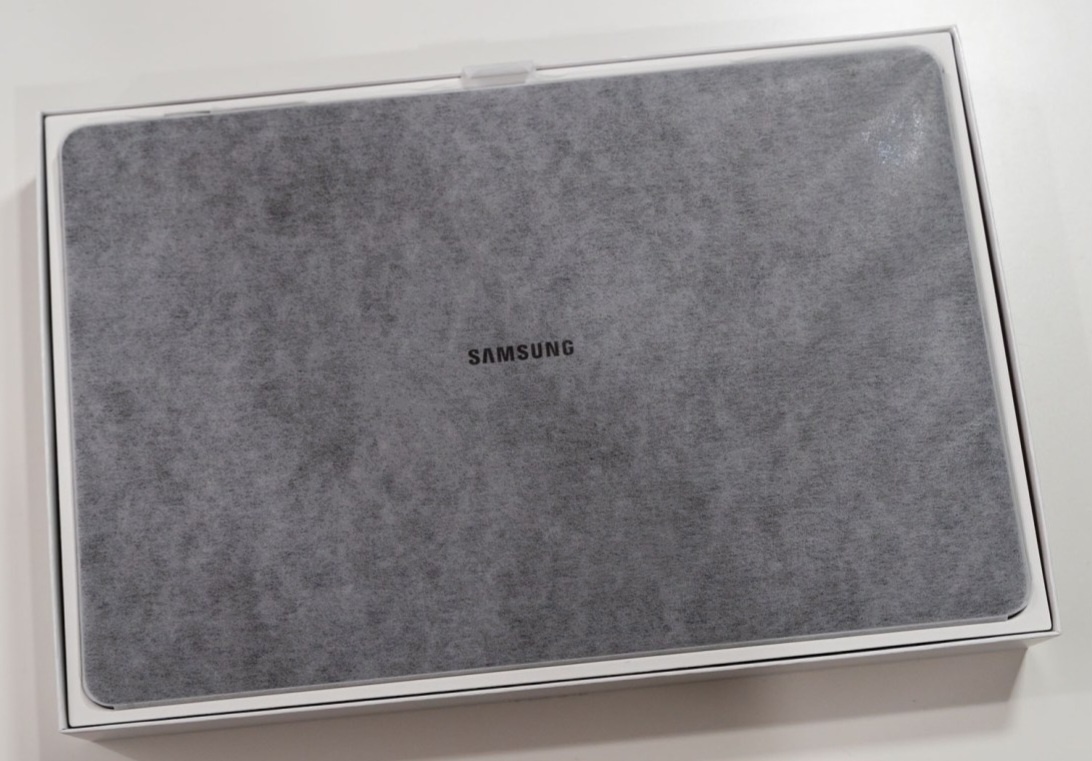 Predam novy tablet Samsung Galaxy Tab S7 FE 5G, 12,4". - 2