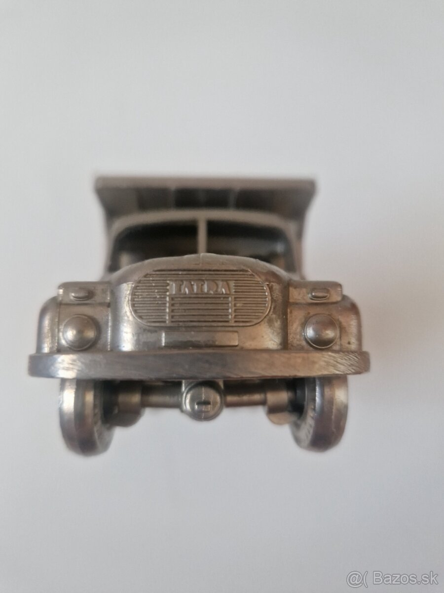 TATRA 148 -kovový model - 2