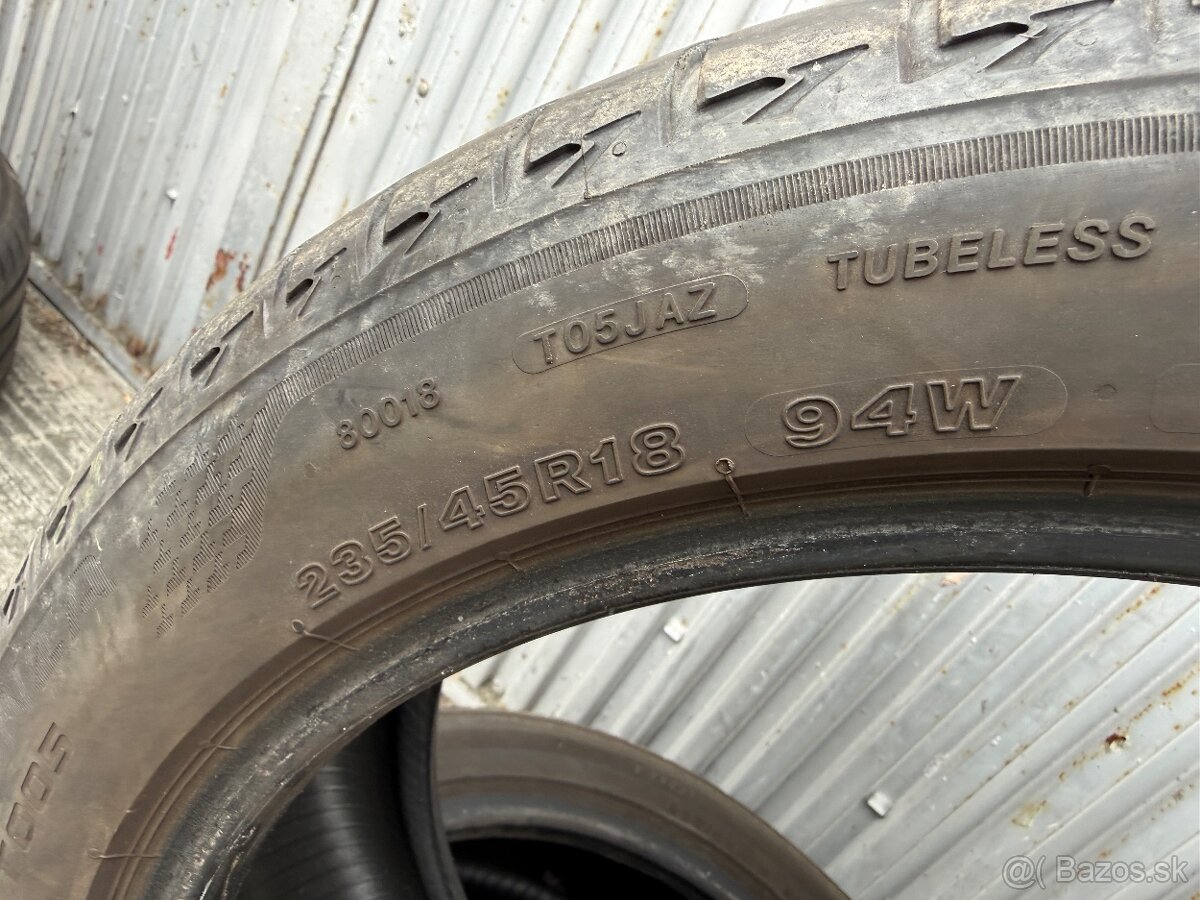 Letne pneumatiky 235/45 R18 - 2