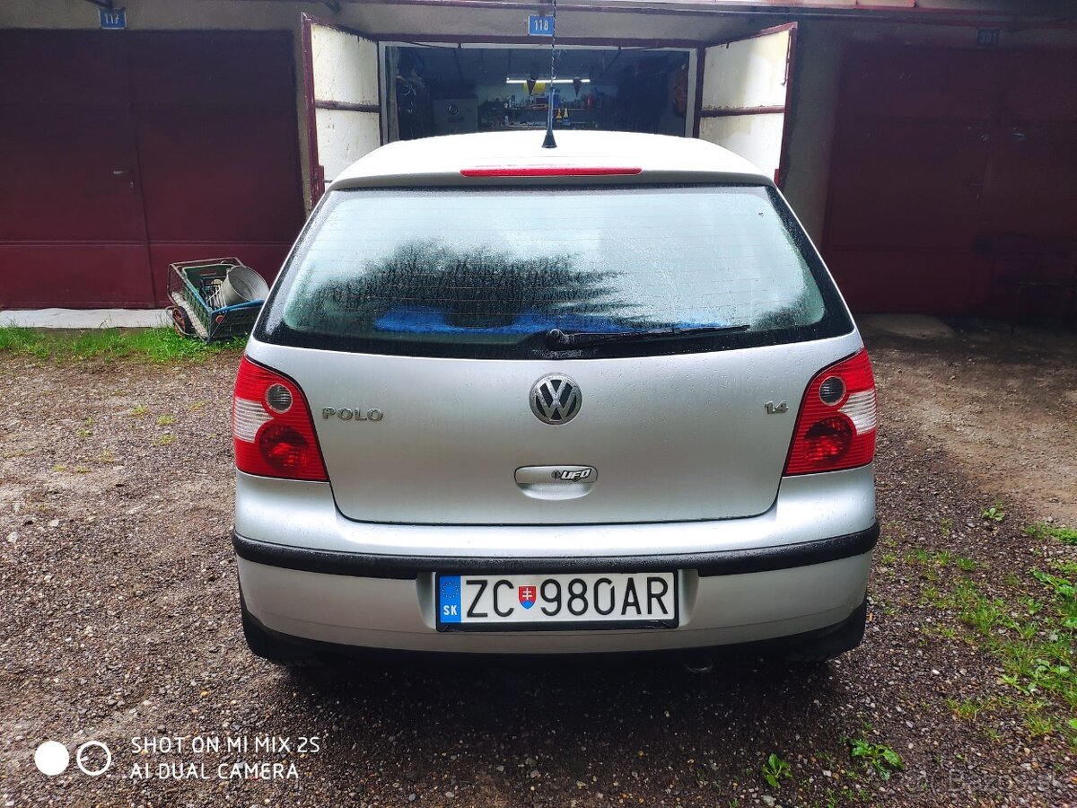 Volkswagen POLO r.2002, 5DV. Benzín - 2