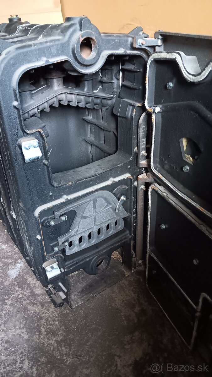 Liatinový kotol VIADRUS U22 D 4-článkový 20-25kw nový - 2