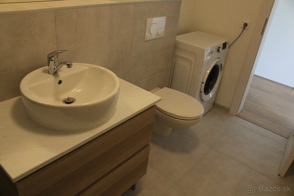 Prenajmem komplet zariadený 1-izbový byt s balkónom - 2