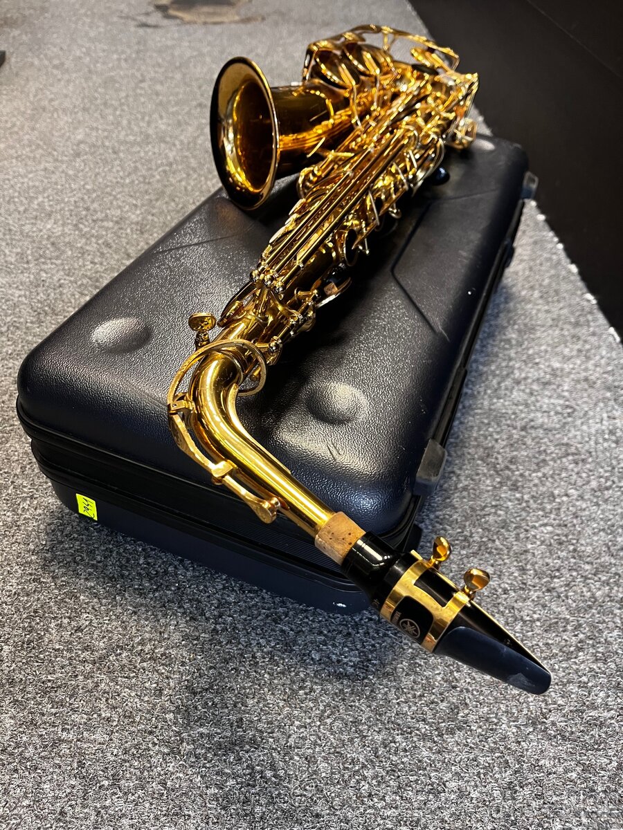 Saxafón Yamaha Yas E1 + kufor - 2