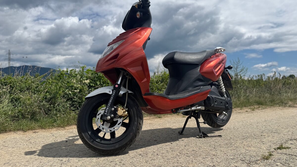 Skúter cpi 49cm3 - 2