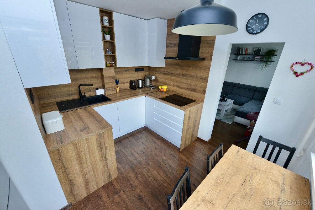 NA PREDAJ - 3-izbový byt, Sokolovská ulica - 2