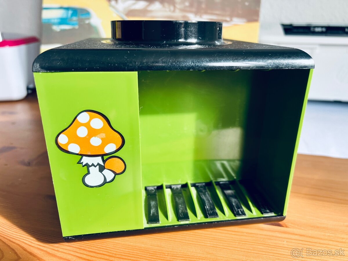 Retro stojan na kazety - 2