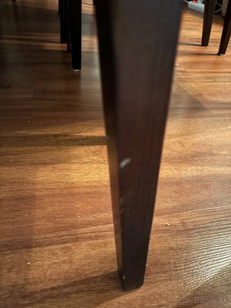 Jedálenská zostava. - 2