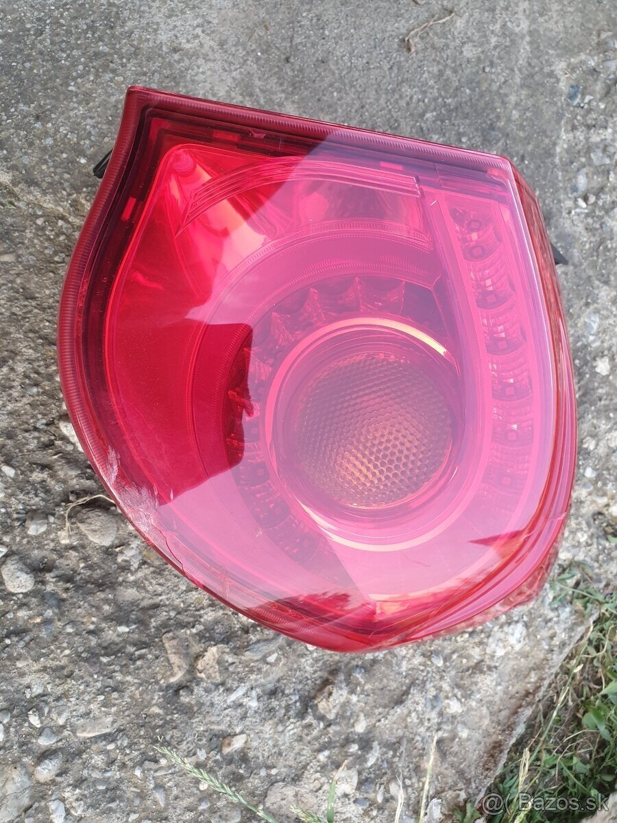 Predam rozne zadne svetla - 2