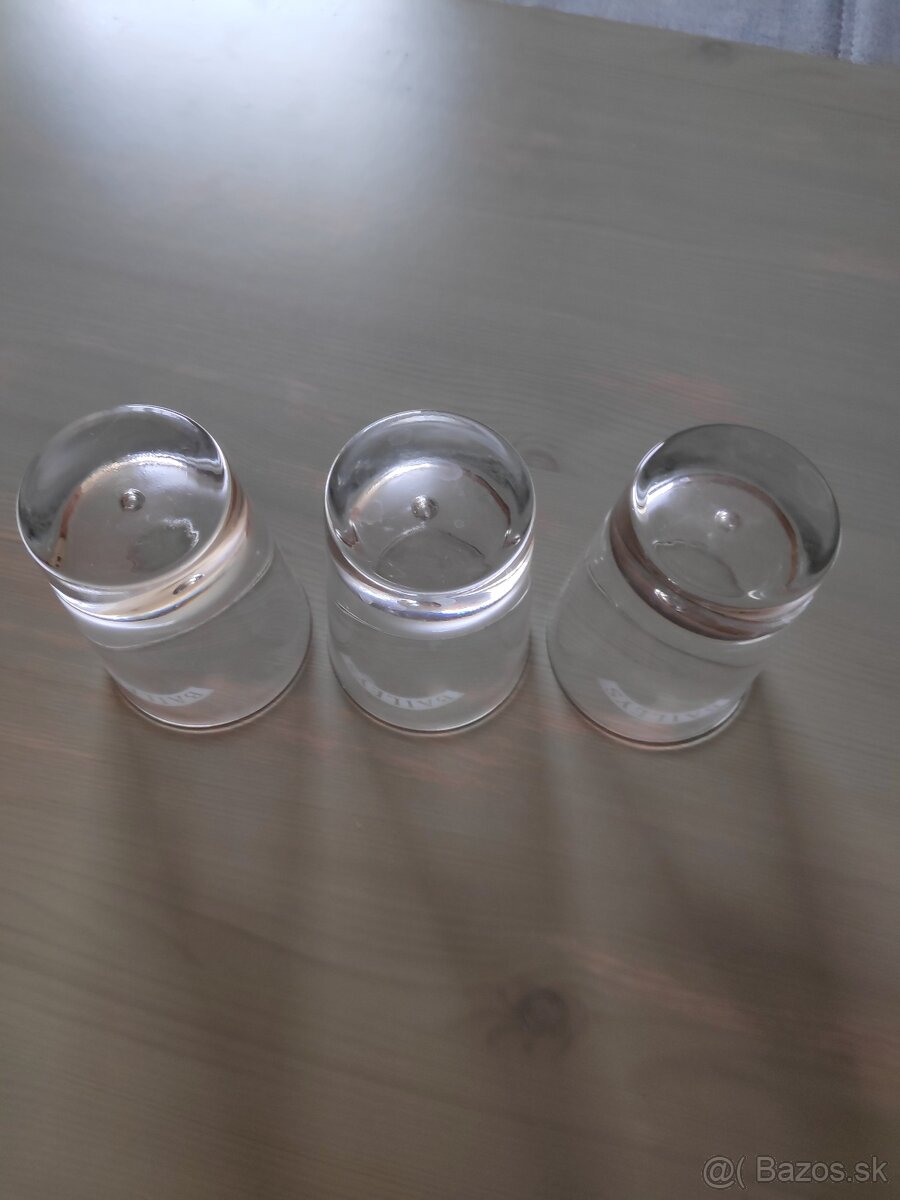 Poháre - 1, pijačka - 2