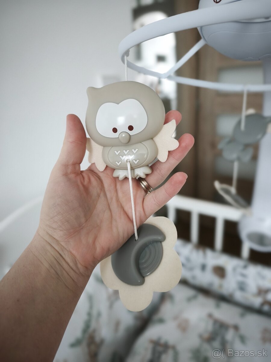 Kolotoč nad postieľku - 2