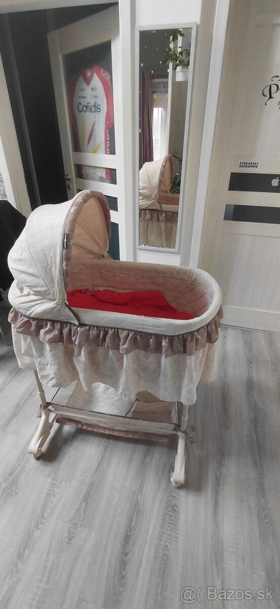 Detska postieľka na koleckach - 2