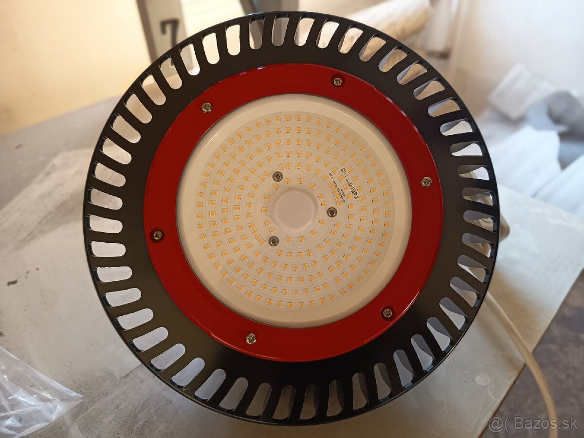 Predám LED priemyselné svietidlo - 2