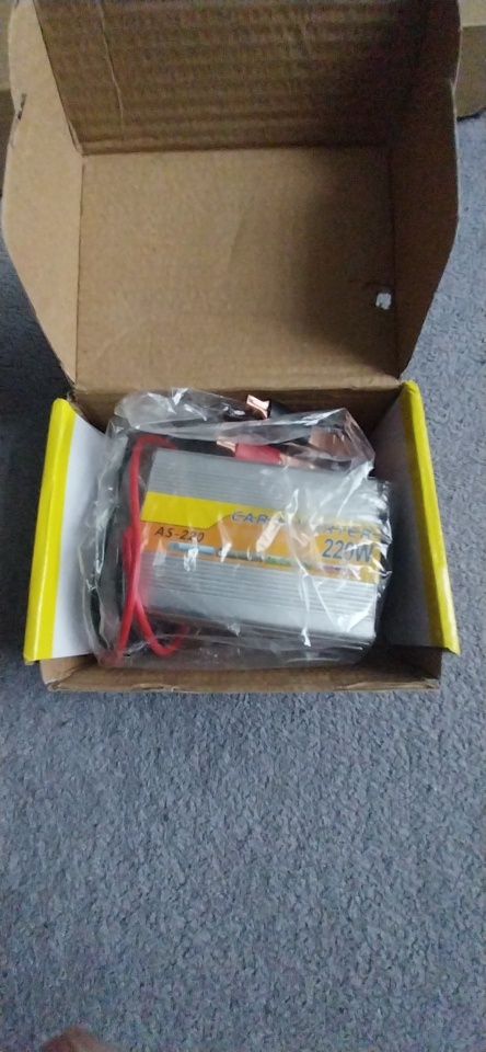Meničz 12V na 230V - 2