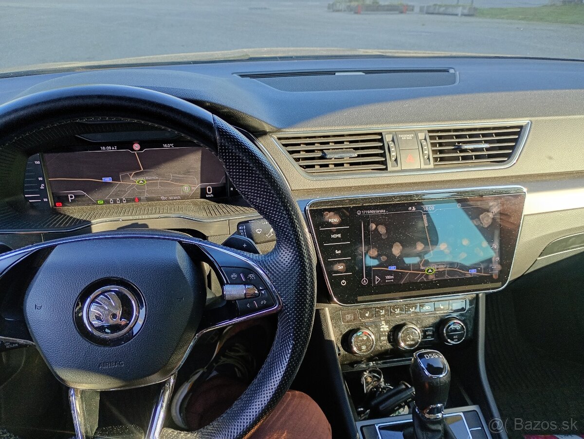 Predám Škoda Superb 3 combi ročník 2021 DSG - 2
