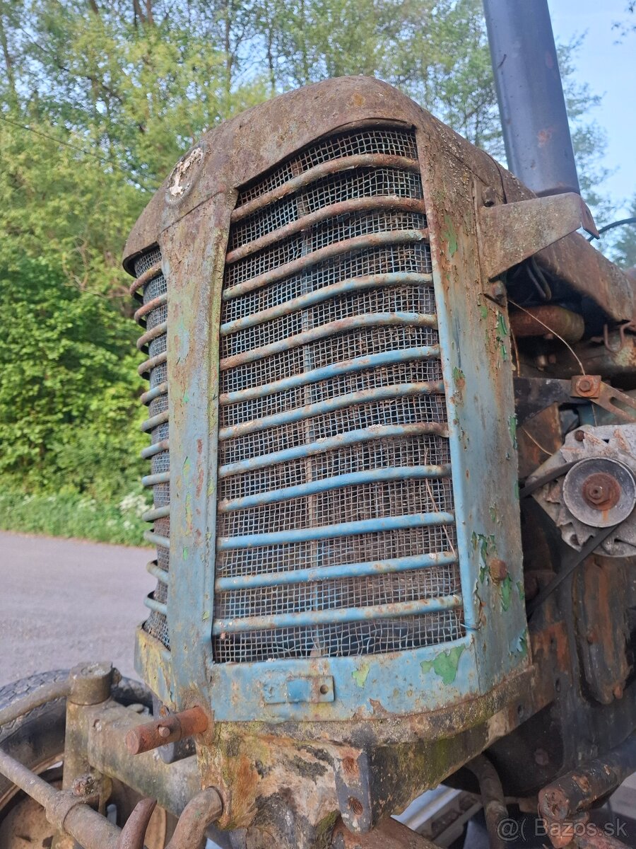 Diely zetor 25 - 2