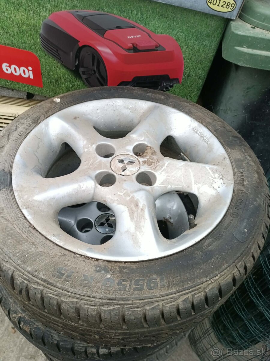 kolesa na Mitsubishi R15 - 2