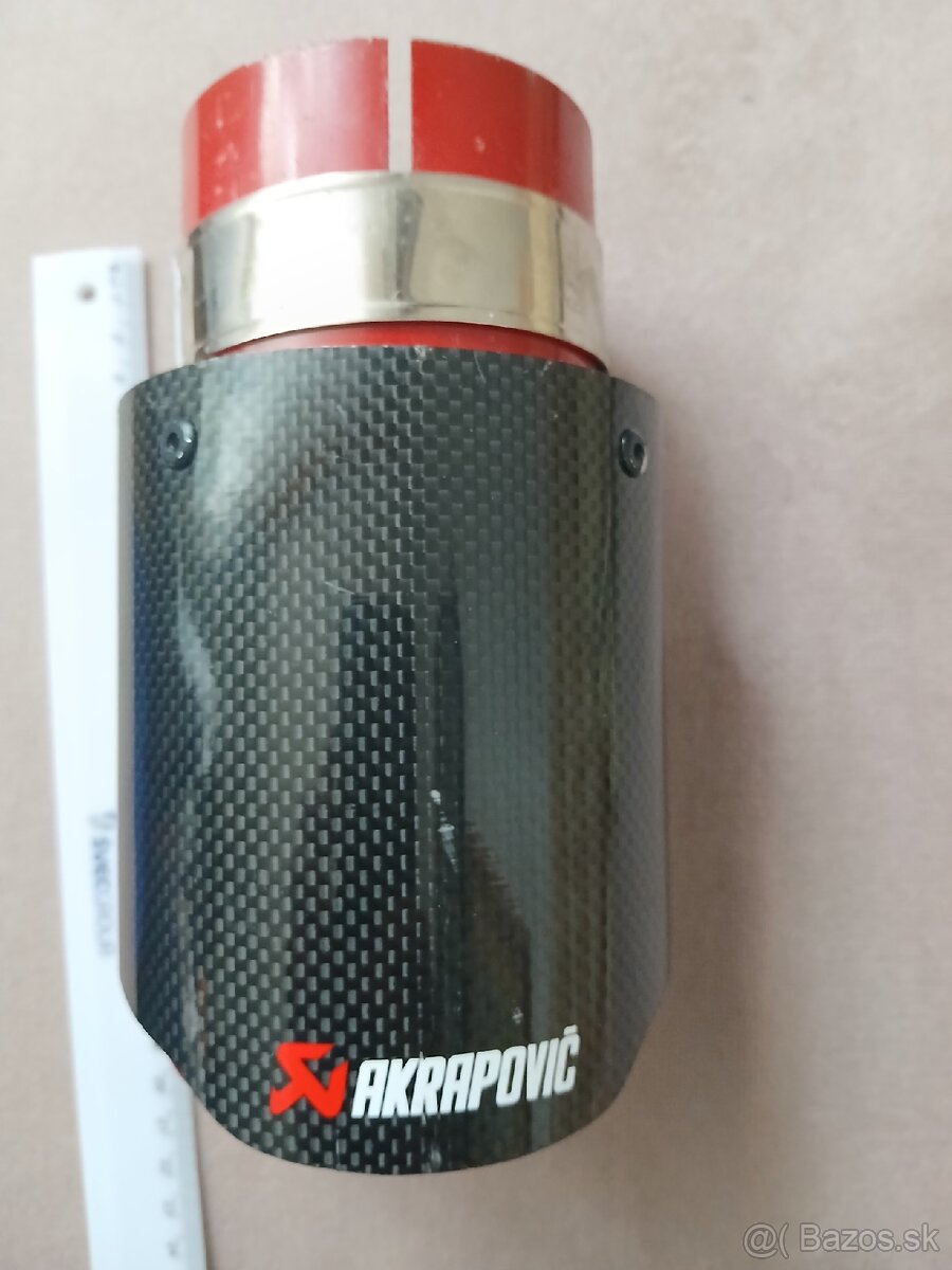 Predám koncovku na výfuku AKRAPOVIČ - 2