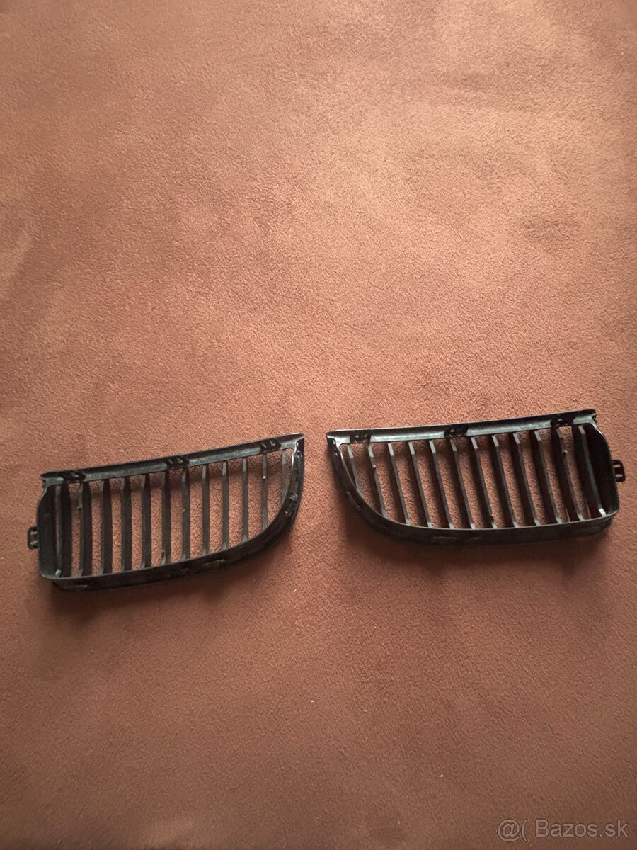 Ladvinky na naraznik bmw e90 predfl - 2