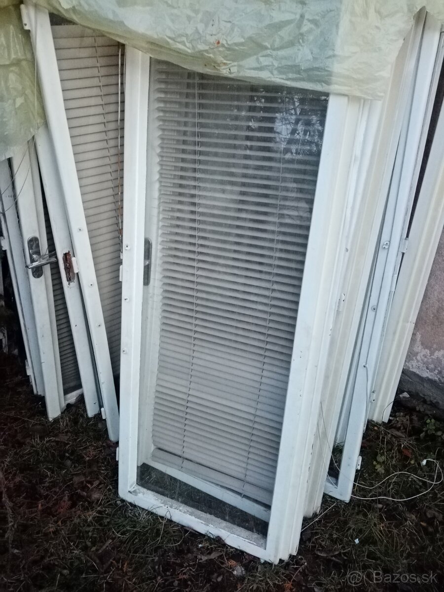 Predám Drevené Kastlové Okná s Rámom - 2