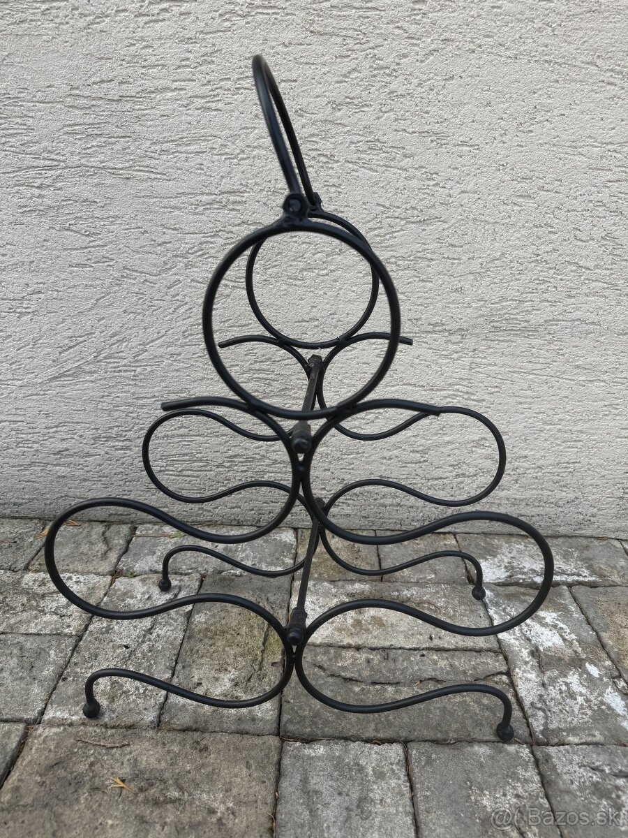 držiaky a košíky na fľaše, vinotéky, obraz z korkov - 2