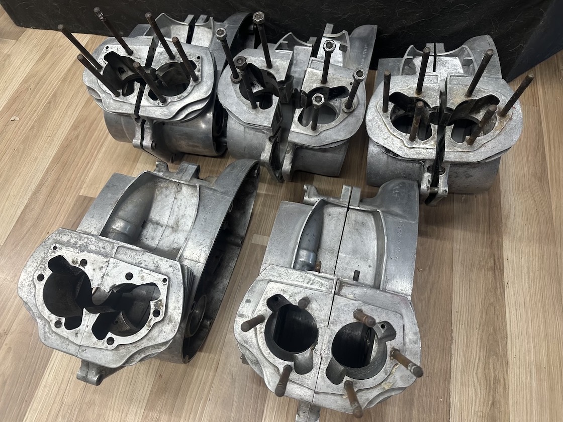 ZACHOVALE párové bloky motora, kártre JAWA 350/360 354 - 2
