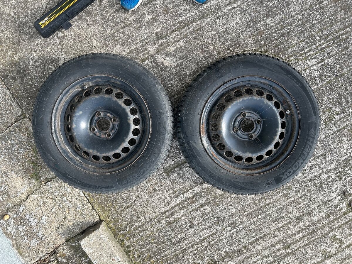 Gumy 185/65 R15 na plecových diskoch - 2