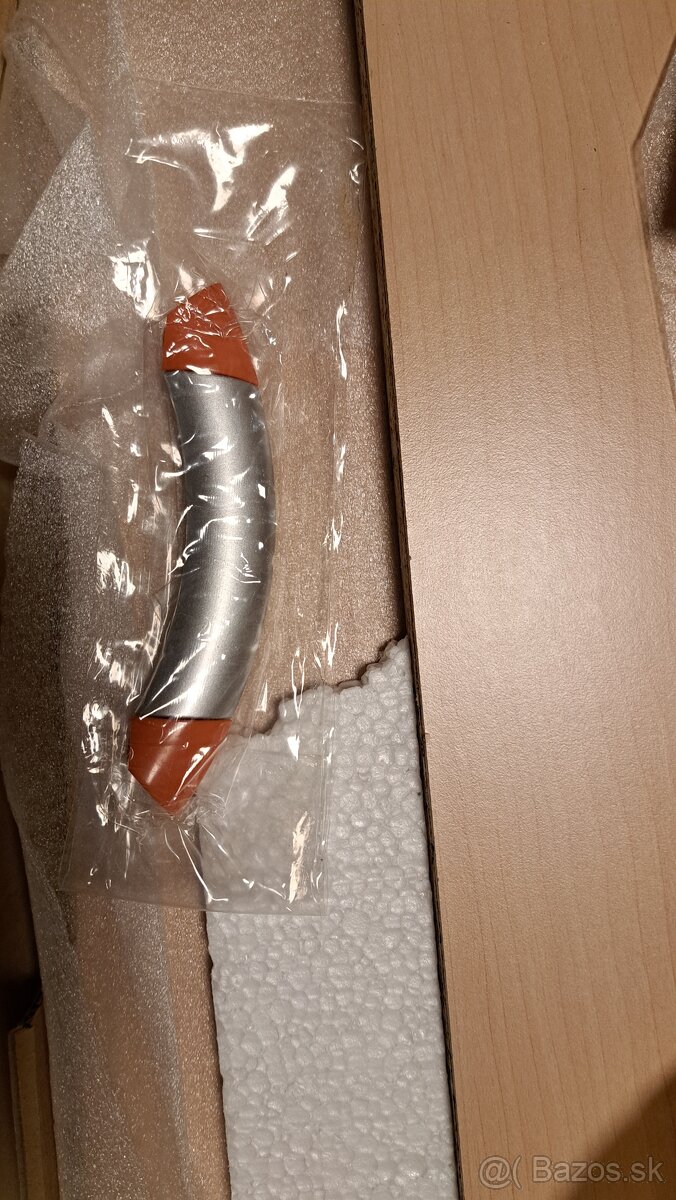 Predám nočný stolík - 2