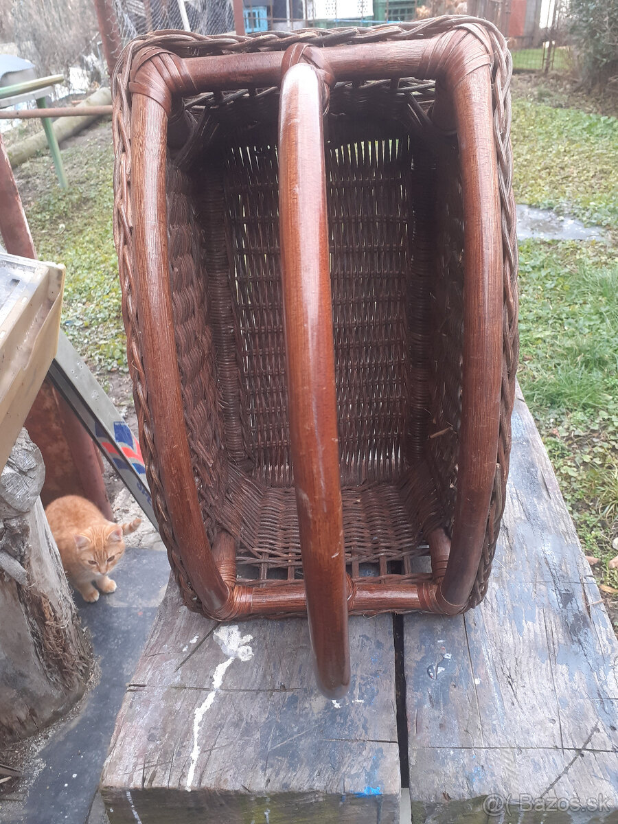 Stojan na noviny - 2