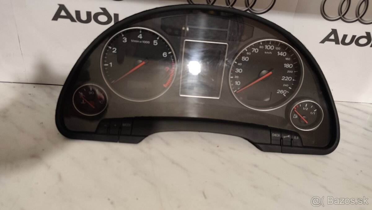 Prístrojová doska Audi A4 B6 B7 benzín - 2