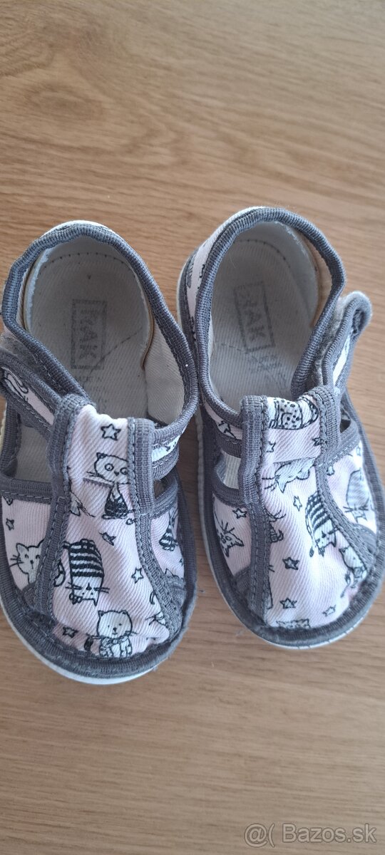 Dievčenské papučky Rak - 2