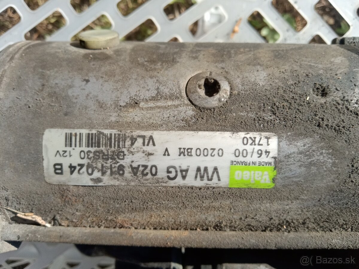 Rozpredám golf 4 1.9tdi 66kw r.v.2001 - 2