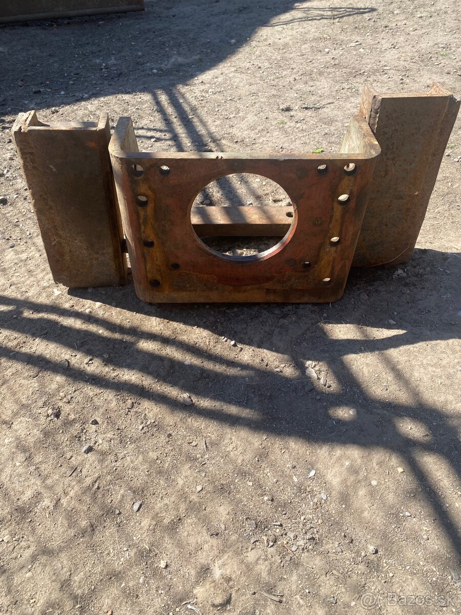 Zadná konzola Zetor - 2