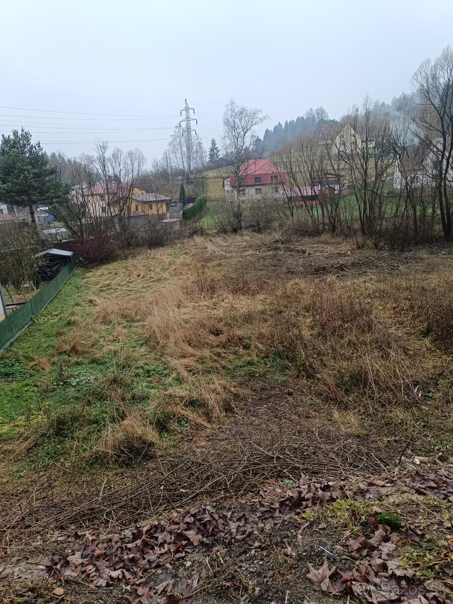 Veľký stavebný pozemok na predaj. - 2