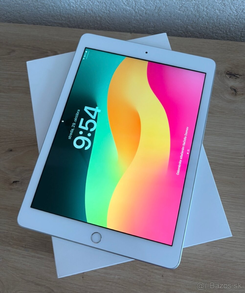 iPad 6th Generation 128GB - 2