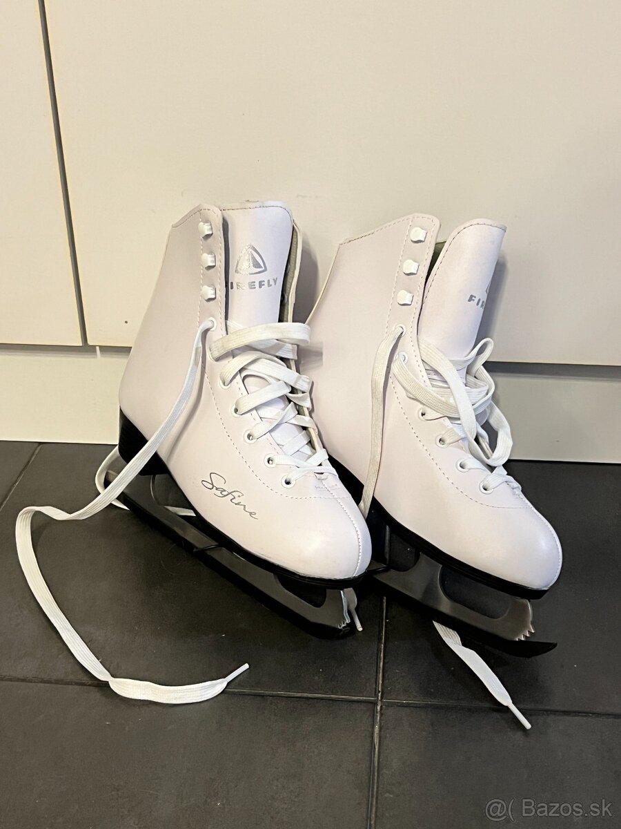 Dievčenské korčule (veľkosť 37) - 2