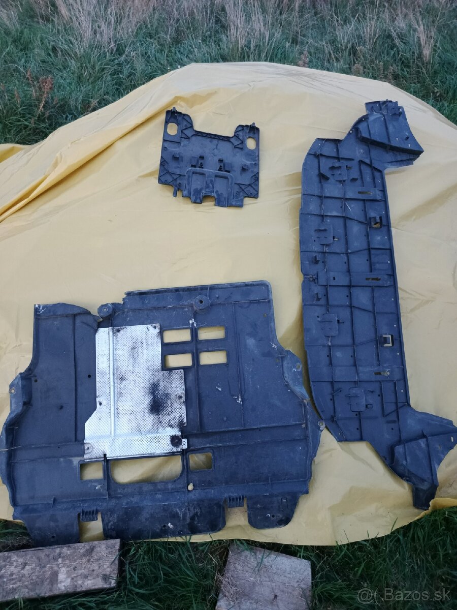 Spodné kryty motora Peugeot 308 - 2