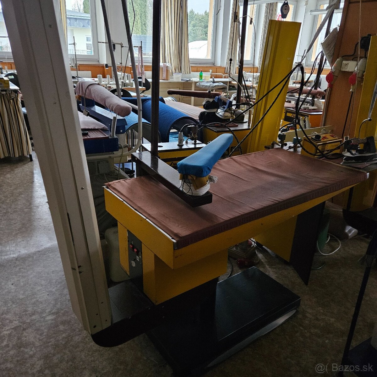 Sussman - žehliace stoly s príslušenstvom - 2