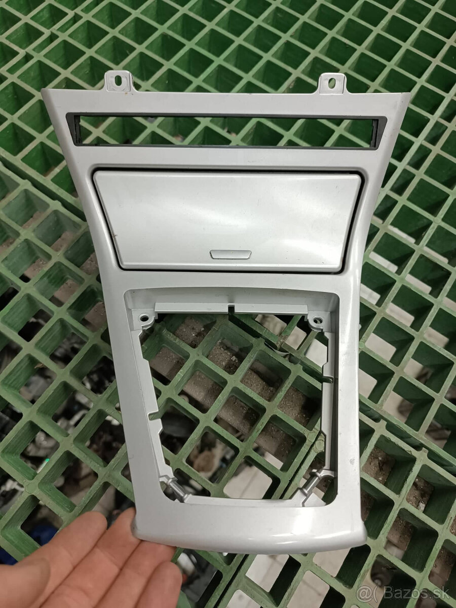 BMW X3 E83 dekor interiéru, lišty - 2