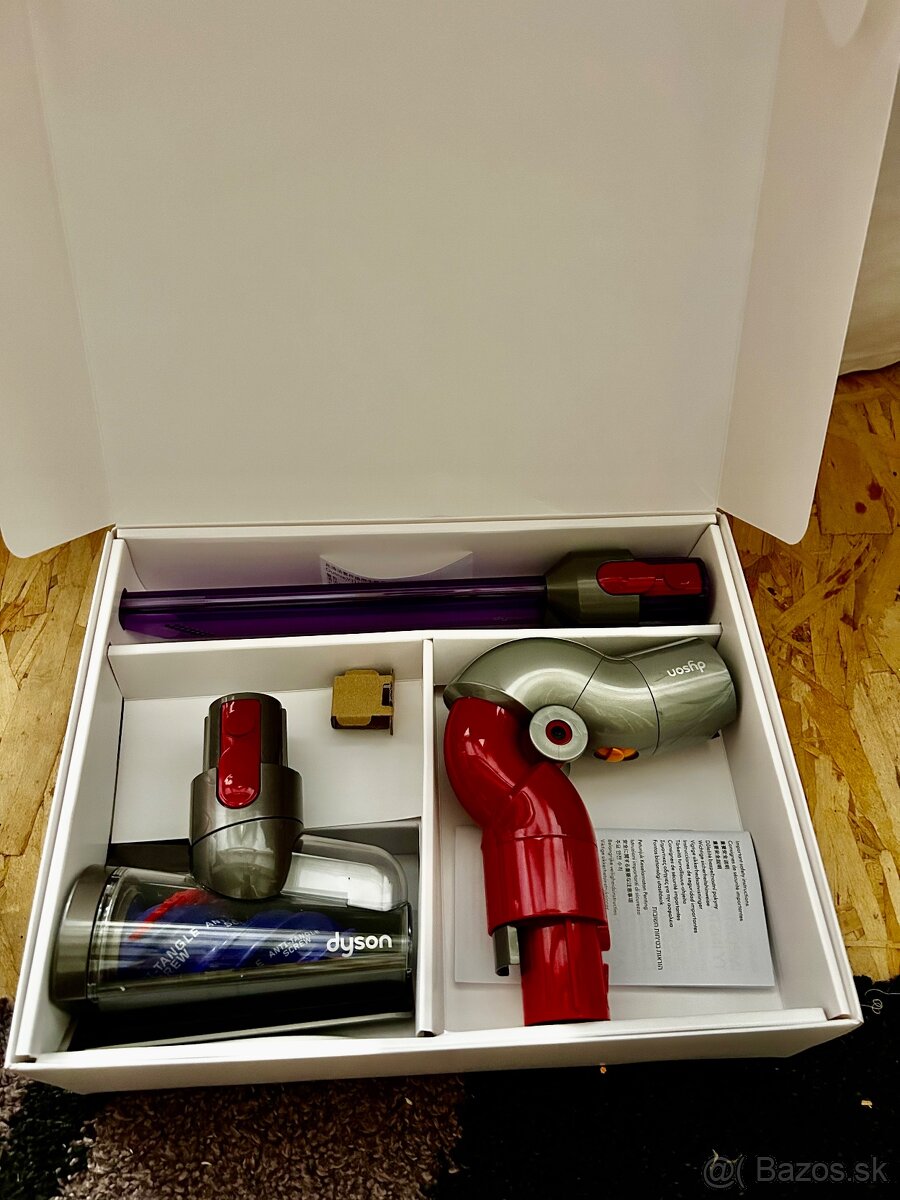 Dyson advanced cleaning kit - 2