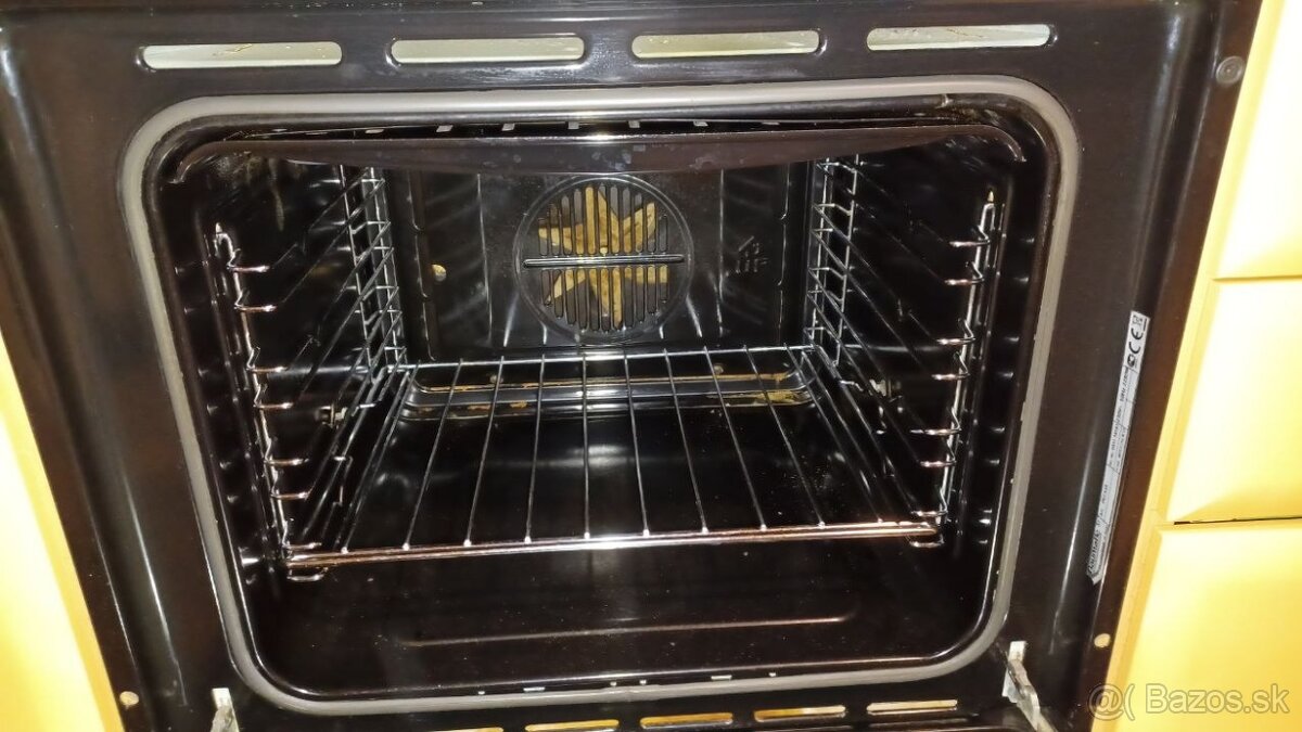 Vstavaná elektrická rúra Baumatic - 2