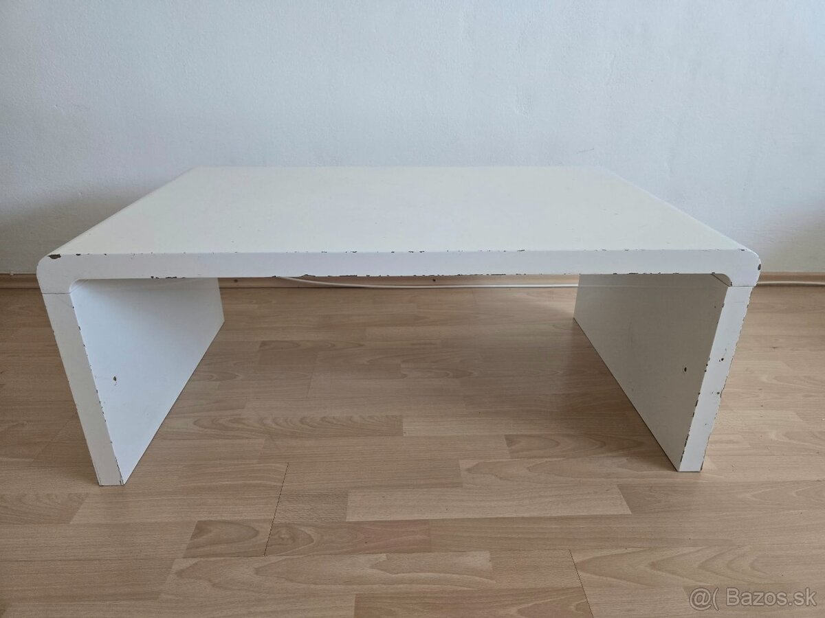 Biely stolik - 2