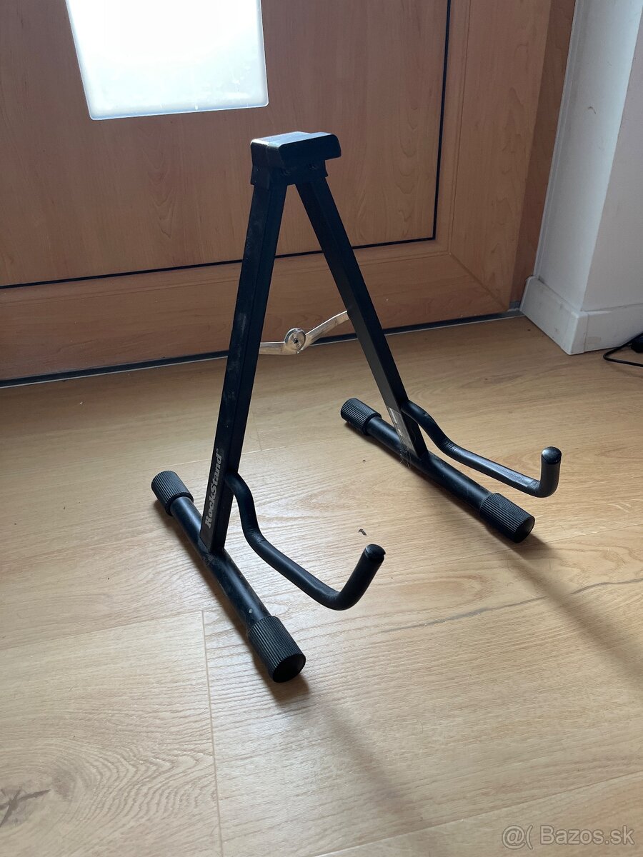 Stojan na gitaru - 2