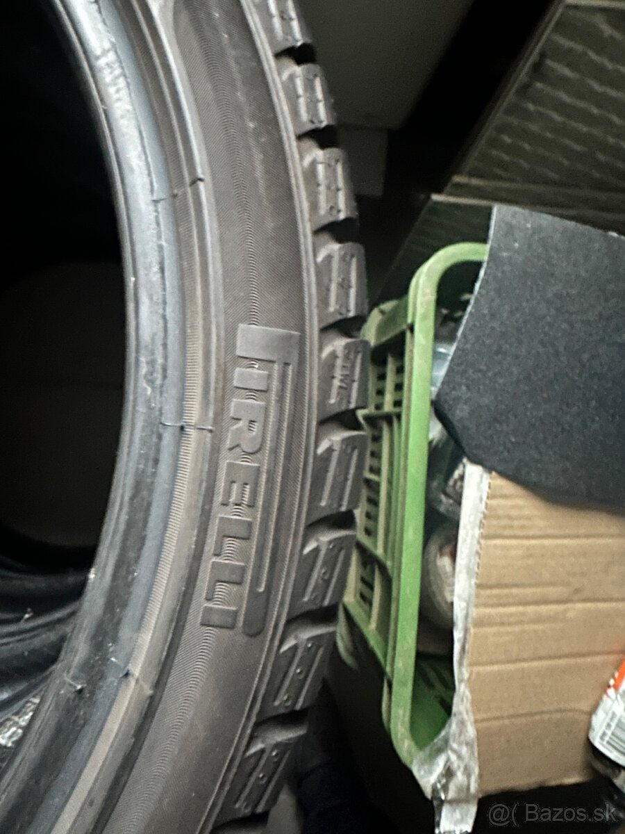 Zimné Pirelli sottozero 205/40 r18 - 2